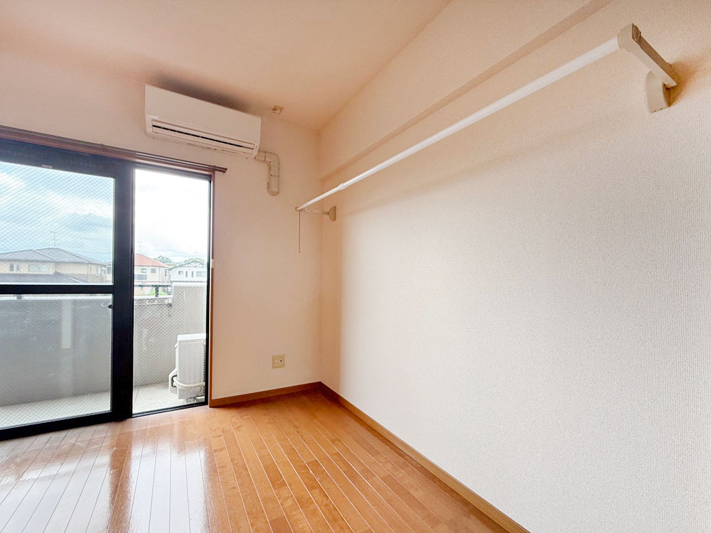 LDK 部屋干しバー設置