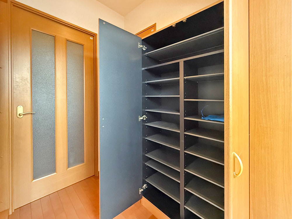 玄関シューズボックス内部