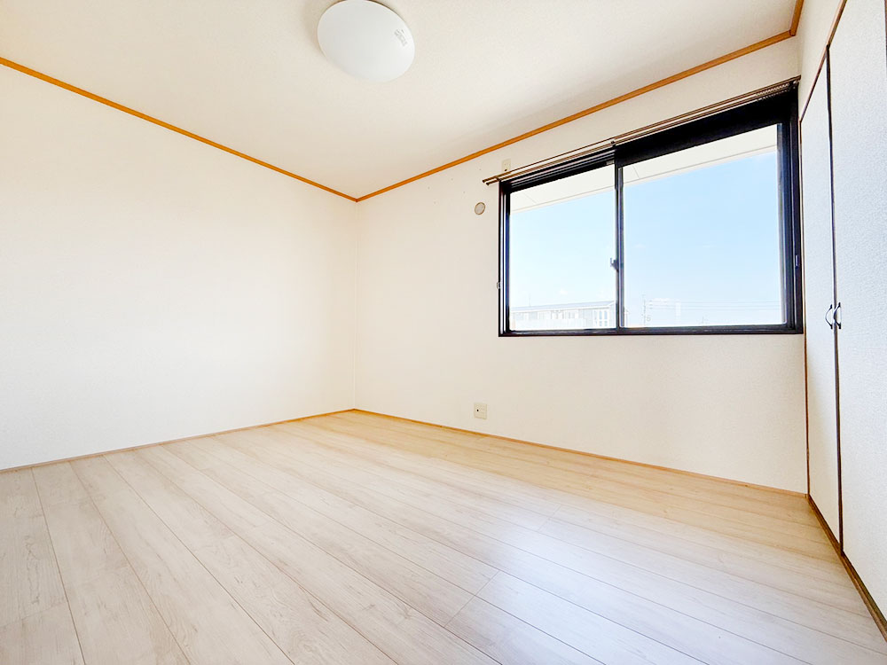 北側洋室 和室から洋室に変更済み